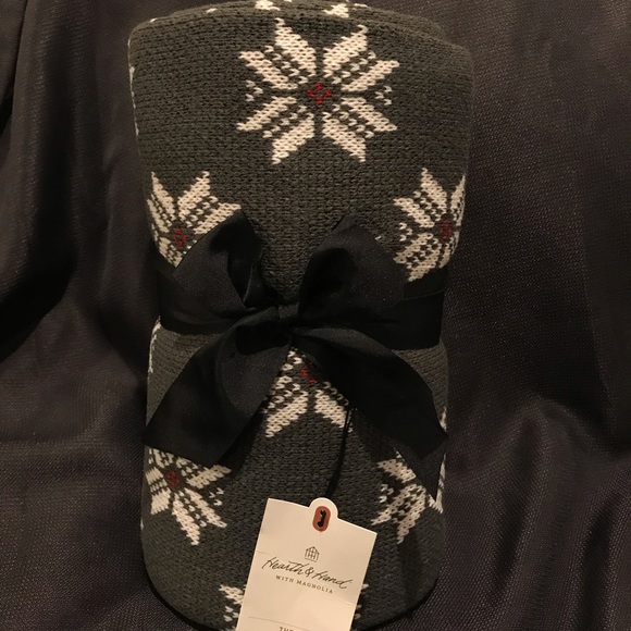 Hearth And Hand Magnolia Nordic Star Throw Blanket - Picture 3 of 5